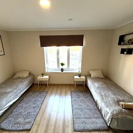 Apartment 3 - Stylish 2Br Apartment, Airport Access, Near Old Town טאלין