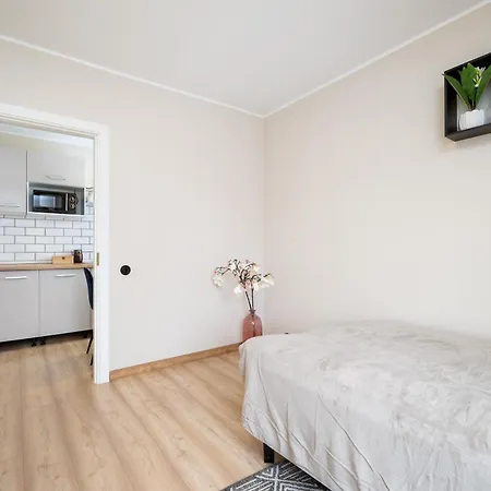 3 - Stylish 2br Apartment, Airport Access, Near Old Town Apartament Tallin